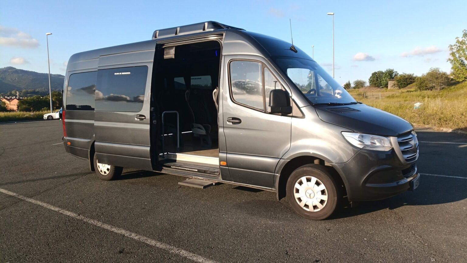Transporte escolar y traslados privados para menores con total seguridad en Cantabria