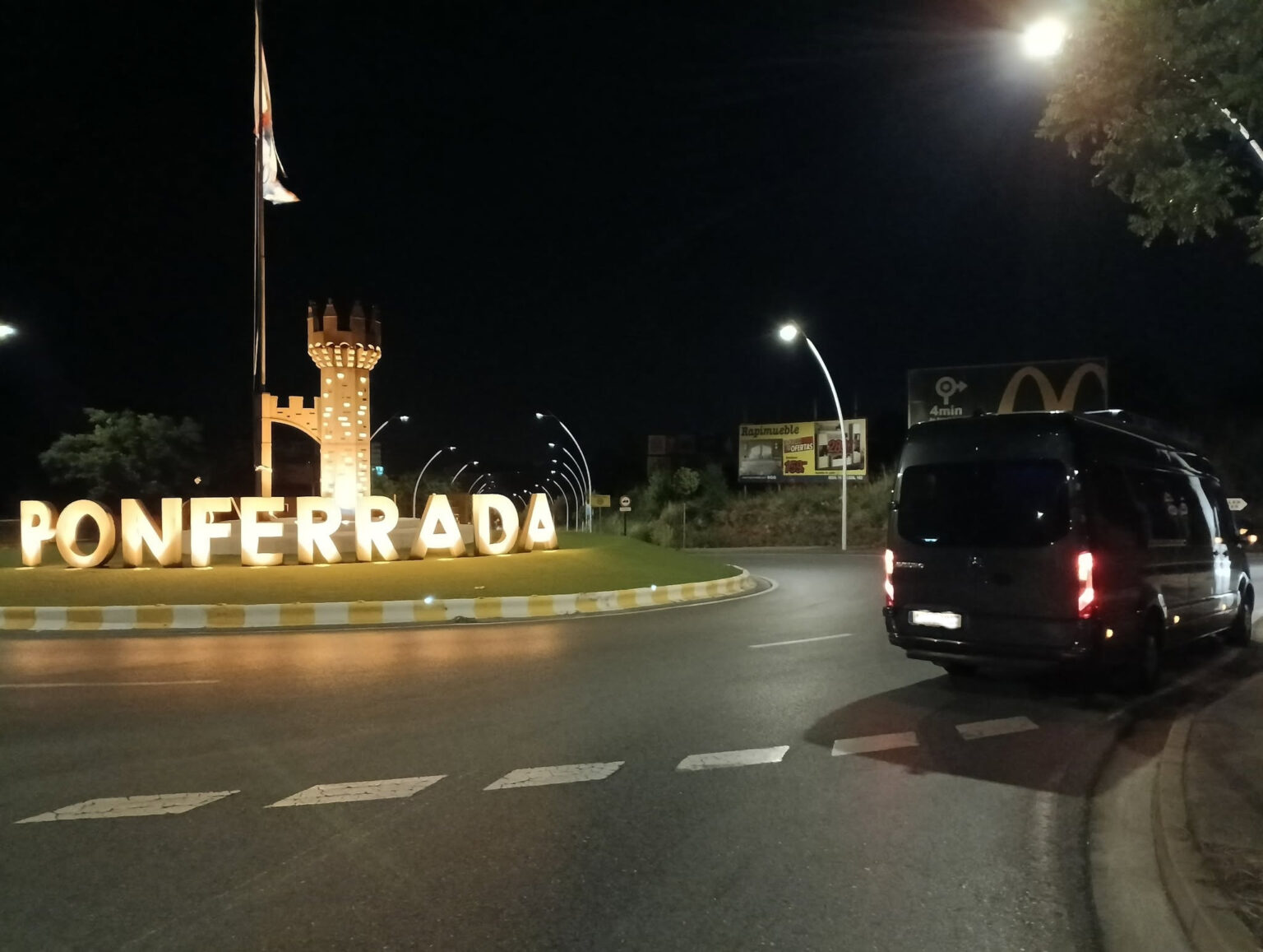 Conductores profesionales para traslados seguros de día y de noche en Cabezón de la Sal